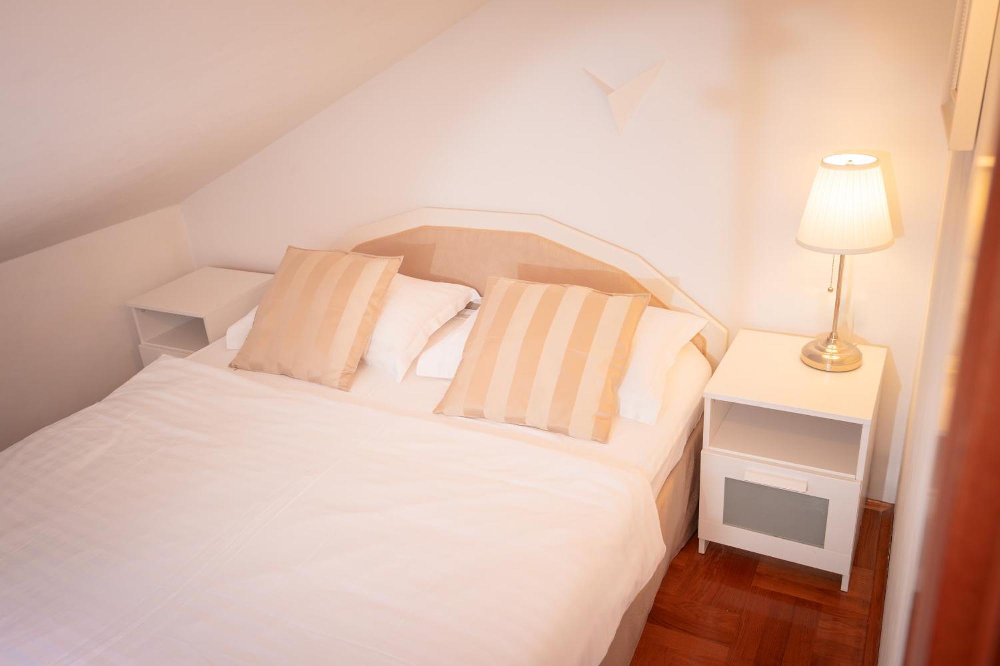 Kalina Deluxe Apartments Jelsa  Ngoại thất bức ảnh